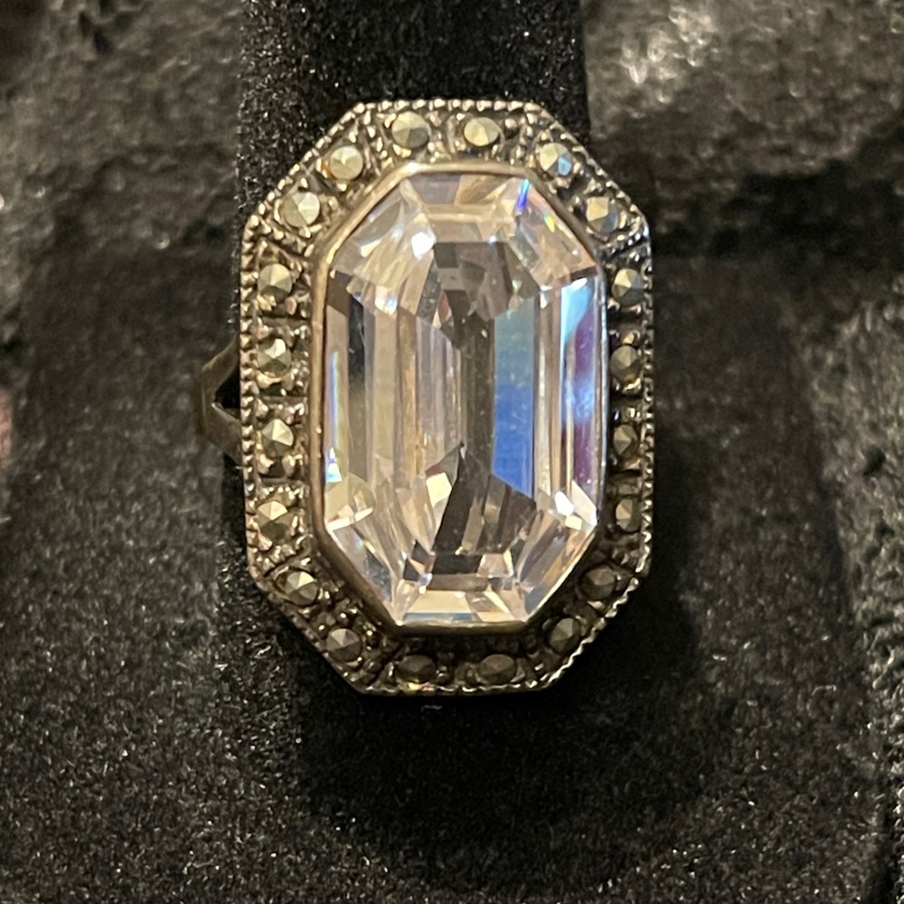 Elegant Sterling Silver Women's Ring